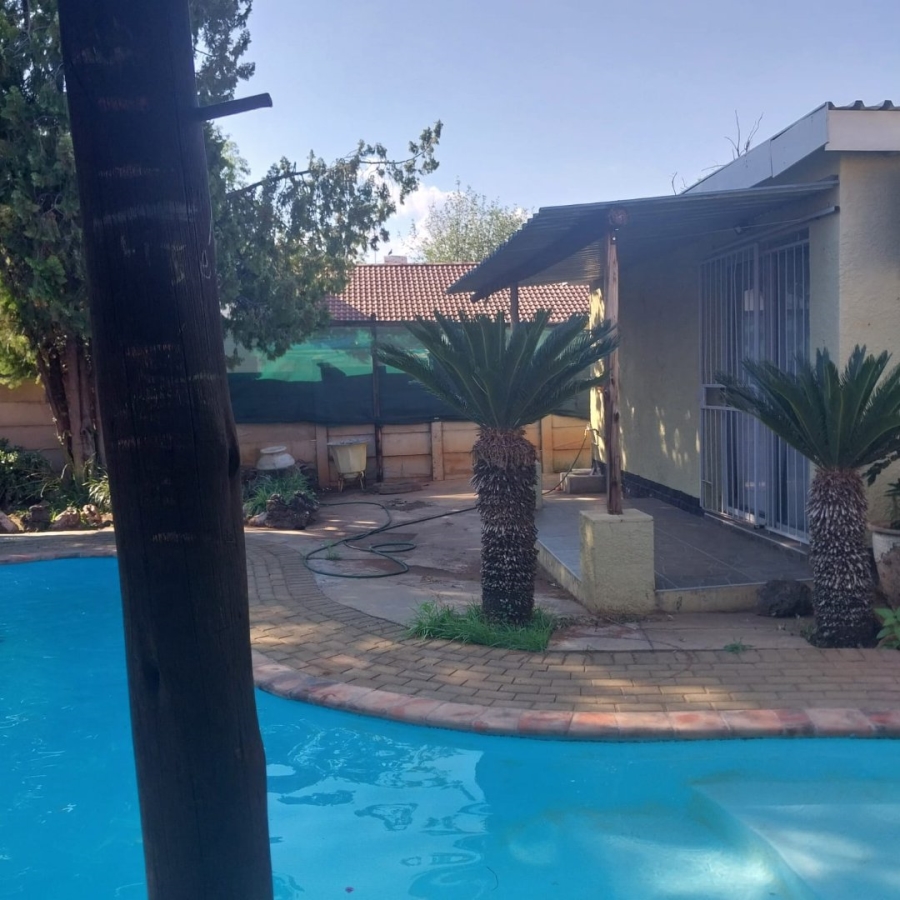 7 Bedroom Property for Sale in Carters Glen Northern Cape